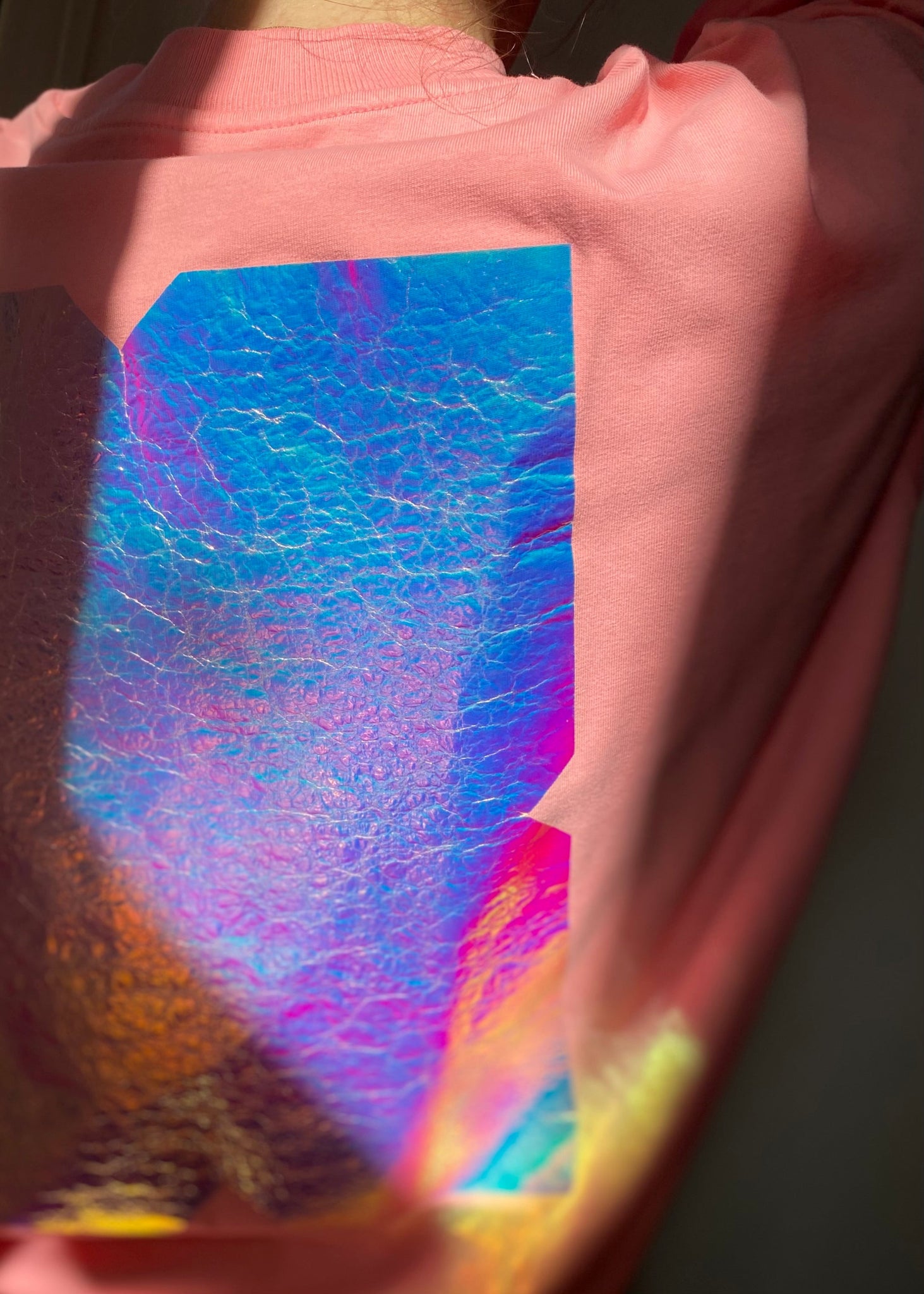 holografischer Druck - pink, blau, folie, customade, personalisiertes Tshirt